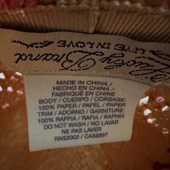 Lot - Kenneth Cole Vibrant Pink Scarf and Lucky Brand Straw Fedora - Picture 6 of 10